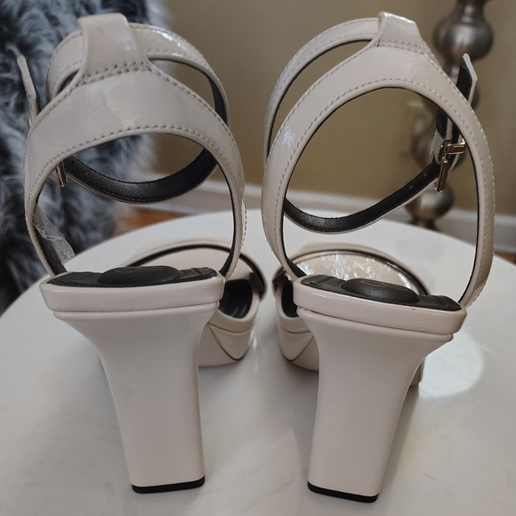 🆕⭐ Jessica Simpson Beige Ivory Heels - Picture 8 of 16